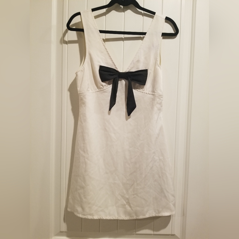 Dress w/Black Bow